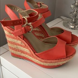 G by Guess wedges